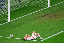 Luka Modric rơi nước mắt khi Ý làm ​​tan nát trái tim Croatia
