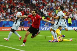Ronaldo bực bội khi Bồ Đào Nha thua sốc Gruzia
