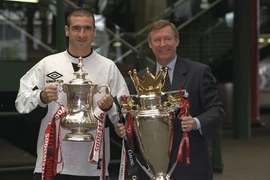 Bảo vệ Sir Alex Ferguson, Cantona chỉ trích ông chủ MU bằng lời lẽ tục tĩu