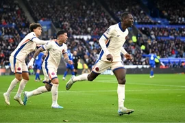 Chelsea thắng dễ Leicester City