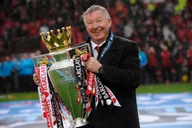 Sir Alex Ferguson mất kỷ lục lịch sử Champions League
