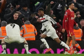 MU cầm hòa Liverpool