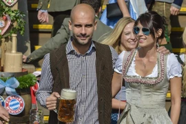 Pep Guardiola ly dị vợ