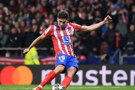 Vì sao bàn thắng vào lưới Real Madrid không được công nhận sau cú trượt chân định mệnh?