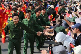 Những hình ảnh đẹp và xúc động tại lễ diễu binh, diễu hành, chia tay 