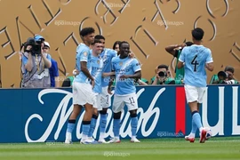 Man City ký hợp đồng phá kỷ lục bóng đá Anh trị giá 1 tỉ bảng Anh