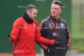 Rooney tiết lộ bình luận gây sốc của HLV MU