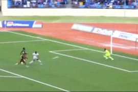 Onana bị chế giễu vì lại làm trò hề