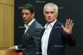 Mourinho chính thức dẫn dắt CLB mới: 'Tôi không muốn nhận nhầm đội bóng'