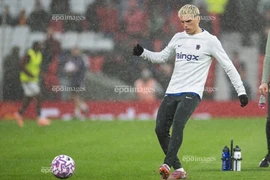 Garnacho bị đối xử tàn bạo trong trận đấu của Chelsea