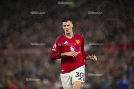 Sesko được khuyên bỏ tập để gây sức ép với MU, hé lộ mức giá bán Rashford