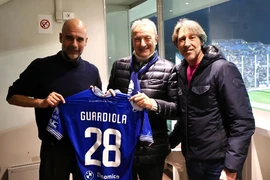 Kinh ngạc Pep Guardiola bất ngờ ghé thăm CLB hạng ba