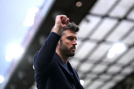 Carrick lập kỷ lục lịch sử Premier League