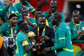 Các cầu thủ Senegal phản ứng sau khi bị tước danh hiệu châu Phi
