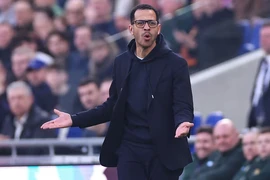Bên trong vụ sa thải Rosenior và lập trường của Chelsea về HLV mới