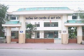 Sẽ kỷ luật thầy giáo định mổ bụng tự sát tại lễ kỷ niệm