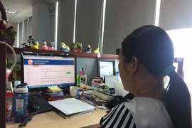 TP.HCM: Ngồi ở nhà làm thủ tục BHXH
