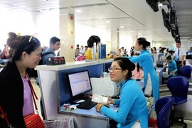 Nhu cầu mua vé máy bay dịp cuối năm tăng cao- Ảnh minh họa