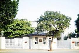 Nhật cảnh báo chiêu dụ học sinh bằng học bổng 3 tỉ