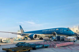Đóng cửa 6 sân bay để tránh bão số 9