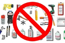 Từ 7-5, những vật phẩm nguy hiểm này bị cấm mang lên máy bay