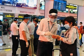 Chuyến bay từ TP.HCM đi Hà Nội bị hủy do thiếu chỗ cách ly ​