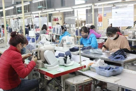 Nhiều công ty dệt may kín đơn hàng, muốn tuyển lao động