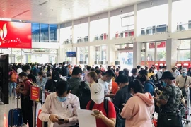 Sân bay Tân Sơn Nhất tăng tần suất khai thác 48 chuyến/giờ
