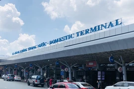 Yêu cầu sân bay Tân Sơn Nhất bố trí đủ xe phục vụ khách
