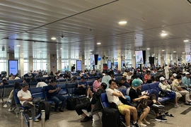 Các chuyến bay đến sân bay Tân Sơn Nhất 'cháy vé'