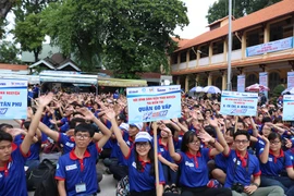 20.000 lượt sinh viên tình nguyện 'Tiếp sức mùa thi'