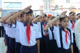 Chủ tịch TP.HCM đồng ý miễn giảm học phí trung học cơ sở