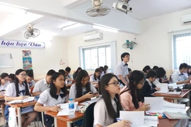Cấm cắt xén chương trình để ôn thi cho học sinh lớp 12
