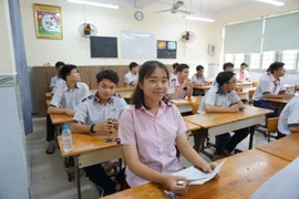 Thí sinh tham dự kỳ thi tuyển sinh 10 năm 2019. Ảnh: NQ