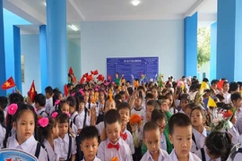 Bộ GD&ĐT: Địa phương giãn cách xã hội khai giảng trực tuyến
