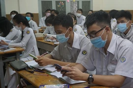 Chuẩn bị các kỳ thi: TP.HCM sẽ xét nghiệm sàng lọc giáo viên