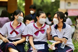 Hơn 1 triệu thí sinh bước vào môn thi ngữ Văn của kỳ thi tốt nghiệp