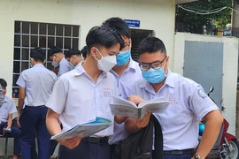 Nóng: TP.HCM công bố điểm thi vào lớp 10