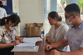Nam sinh ở Cần Giờ quyết tâm thi đậu vào lớp 10 trường ‘hot’ tại quận 1