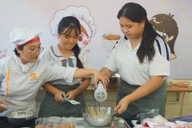 'Sách-âm nhạc và cookies' của Trường THPT Hùng Vương có gì hay?