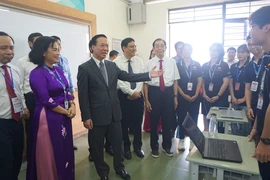 Chủ tịch nước Võ Văn Thưởng về thăm trường cũ
