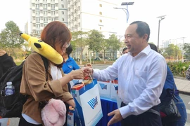 ‘Hành trình mùa xuân’ đưa 225 sinh viên về quê đón Tết