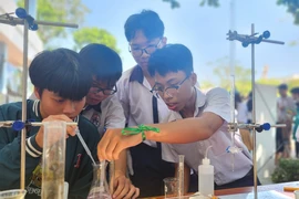 Chỉ đạo của Phó Chủ tịch Dương Anh Đức tại cuộc họp về giao chỉ tiêu tuyển sinh