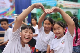 Học sinh 'cháy hết mình' trong đêm hội trại tại lễ tri ân