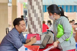 Bắt đầu tuyển sinh đợt 2 đầu cấp tại TP.HCM: Phụ huynh đăng ký ra sao?