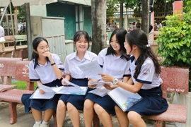Nóng: TP.HCM công bố phổ điểm 3 môn thi vào lớp 10