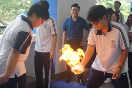 Sôi động ngày hội trải nghiệm tại Trường THPT chuyên Trần Đại Nghĩa
