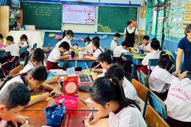Phụ huynh trải nghiệm nghề giáo dịp 20-11 