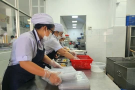 TP.HCM: Tổng kiểm tra 317 cơ sở cung cấp suất ăn bán trú trong tháng 4