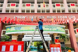 Nhiều trường học TP.HCM tích cực hỗ trợ cho ngày hội non sông